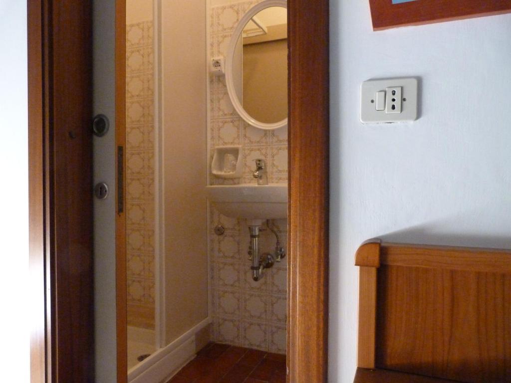 Hotel Bologna San Benedetto del Tronto Zimmer foto