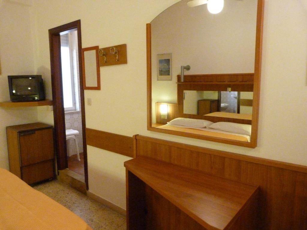 Hotel Bologna San Benedetto del Tronto Zimmer foto